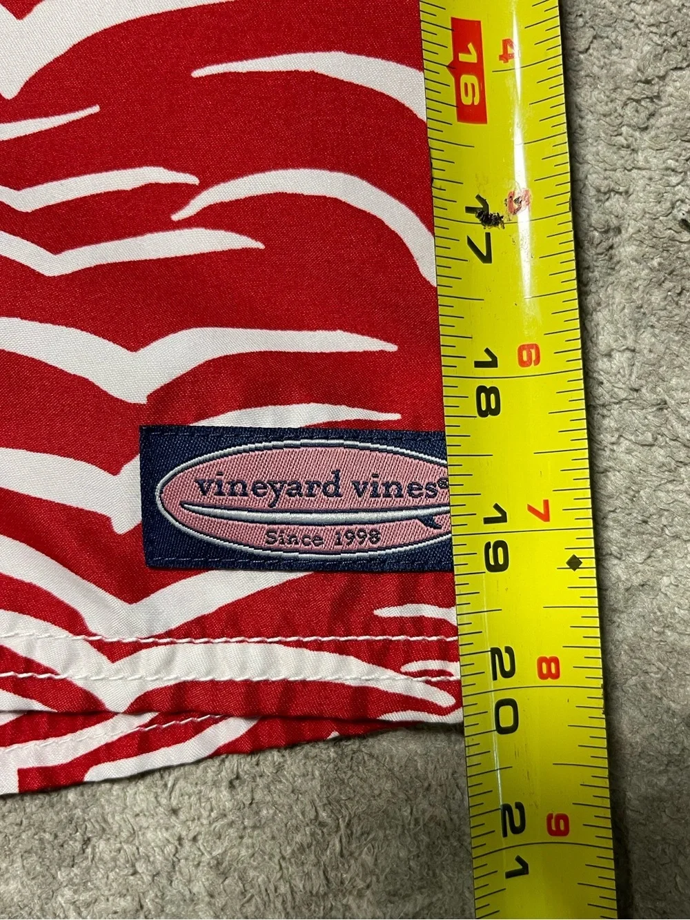 NWOT Men’s Vineyard Vines Boardshorts